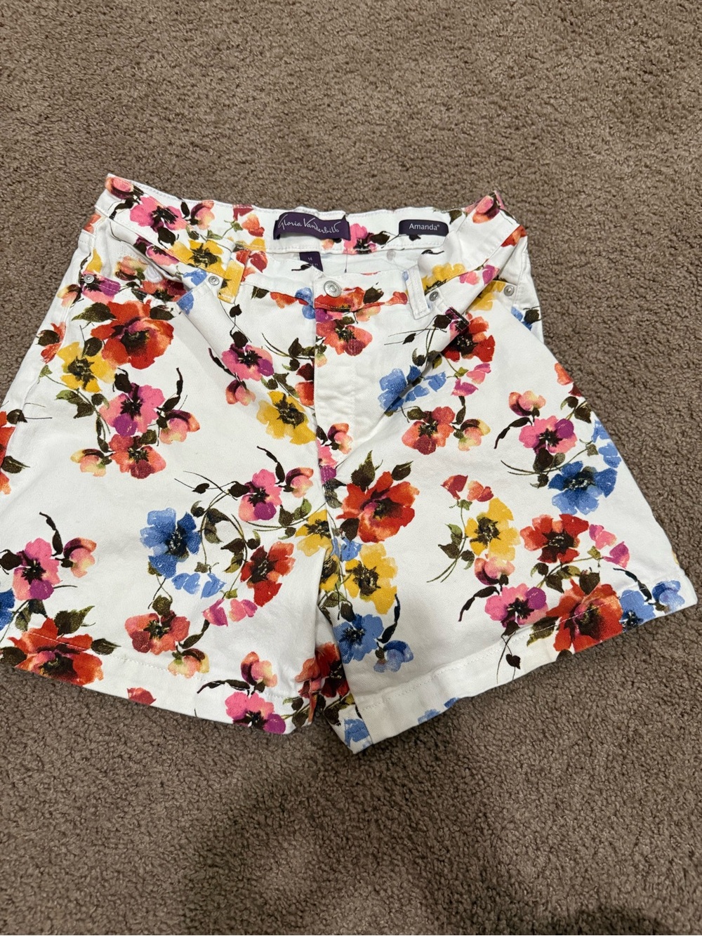 Gloria Vanderbilt White High-Waist Floral Shorts